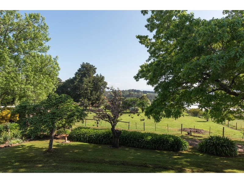 84 Quayle Road, Wandin North VIC 3139