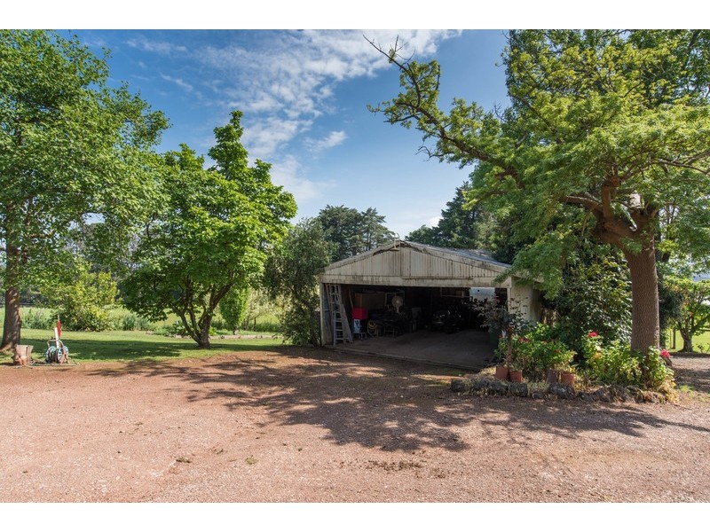 84 Quayle Road, Wandin North VIC 3139