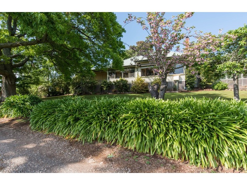 84 Quayle Road, Wandin North VIC 3139