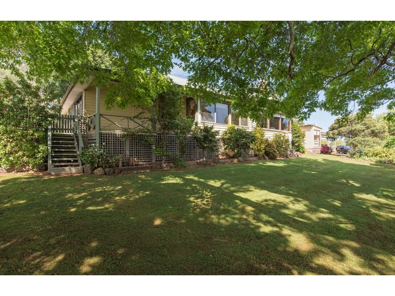 84 Quayle Road, Wandin North VIC 3139