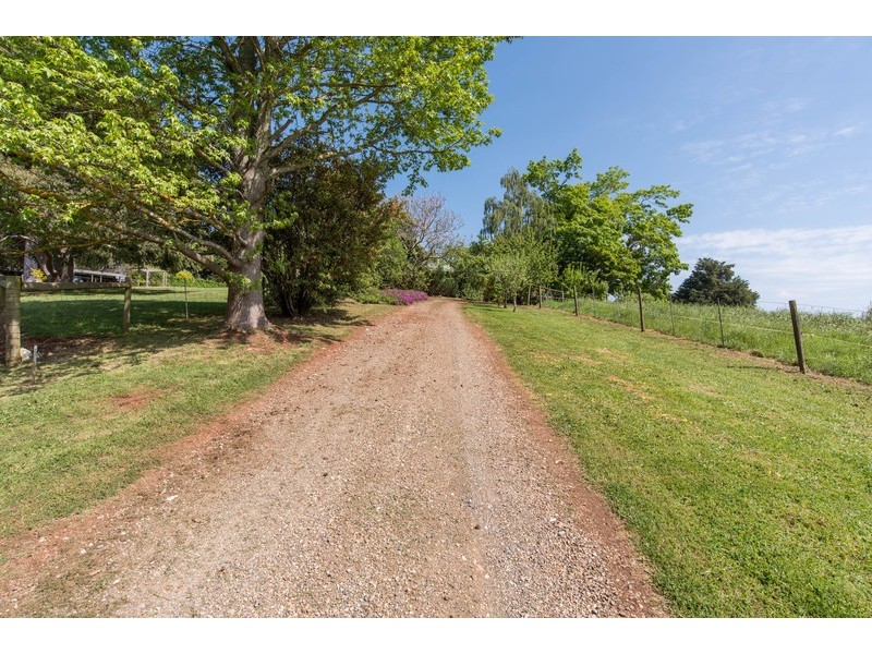 84 Quayle Road, Wandin North VIC 3139