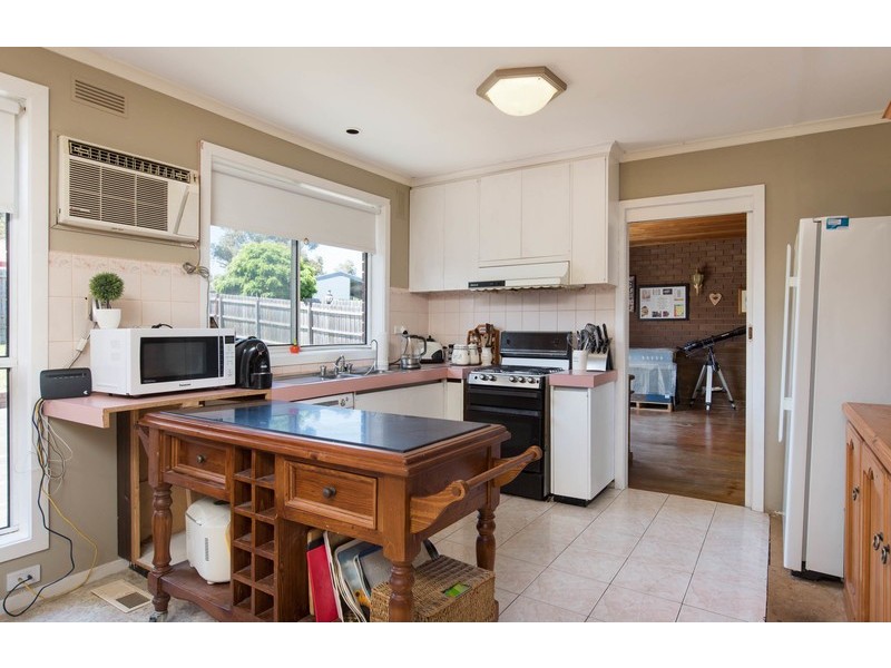 355 Warburton Highway, Wandin North VIC 3139