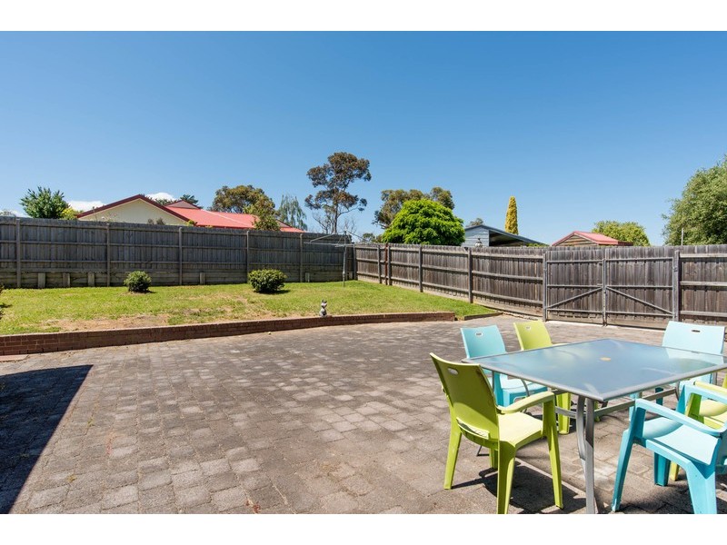 355 Warburton Highway, Wandin North VIC 3139