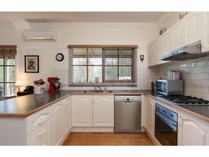 44 Rangeview Road, Mount Evelyn VIC 3796