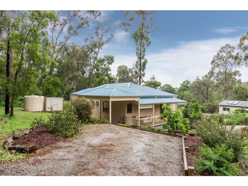 44 Rangeview Road, Mount Evelyn VIC 3796