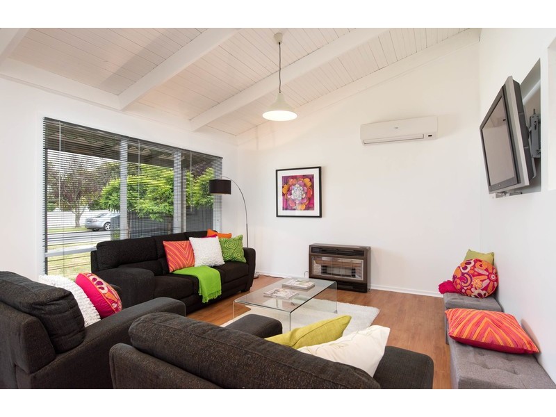 2A Wavell Avenue, Kilsyth VIC 3137