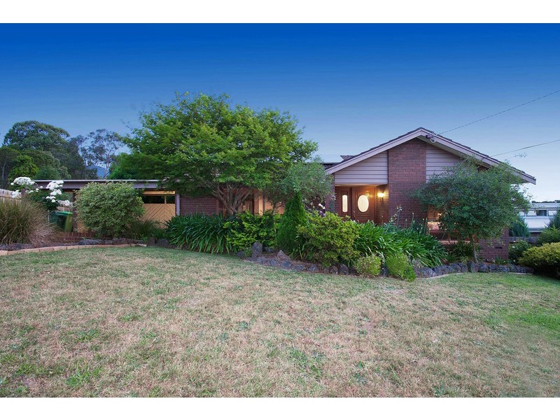 72 Zina Grove, Mooroolbark VIC 3138