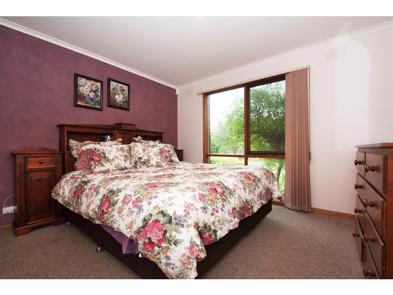 72 Zina Grove, Mooroolbark VIC 3138