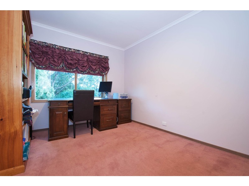 72 Zina Grove, Mooroolbark VIC 3138