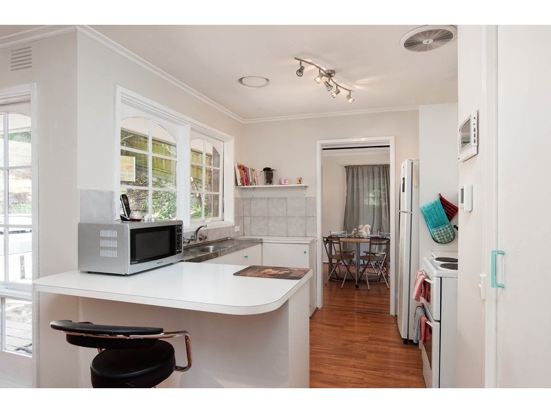 17 Olive Grove, Lilydale VIC 3140