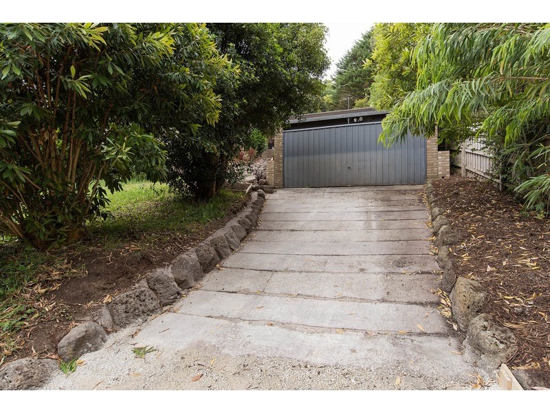 17 Olive Grove, Lilydale VIC 3140