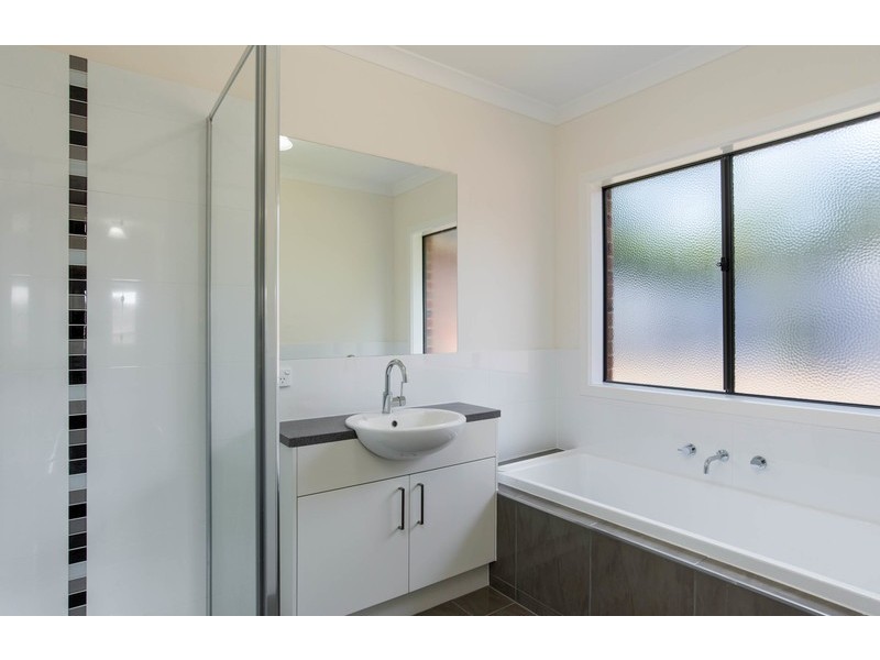 27A Carronvale Road, Mooroolbark VIC 3138