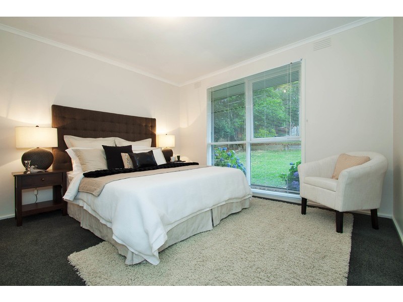 9 Sheldon Avenue, Mooroolbark VIC 3138