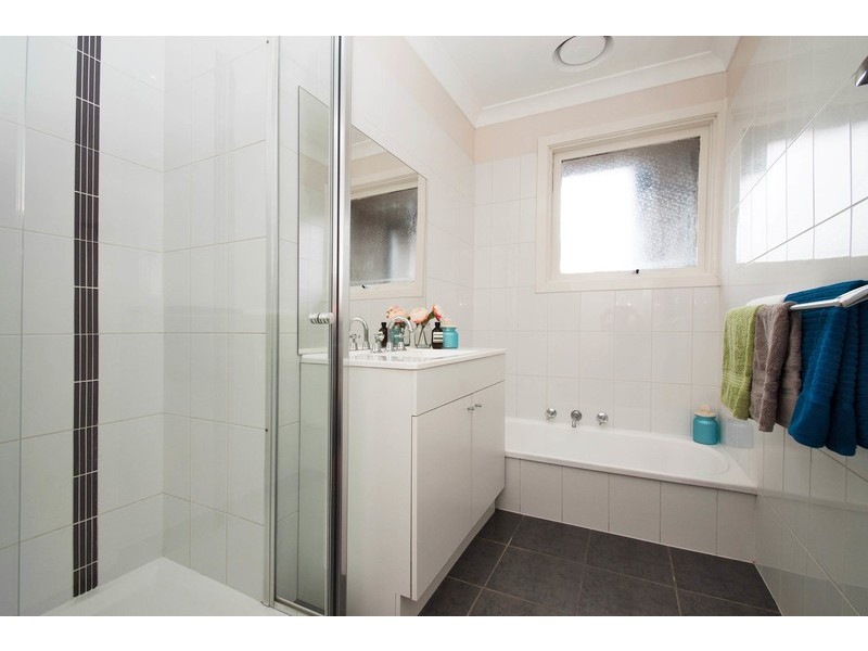 9 Sheldon Avenue, Mooroolbark VIC 3138