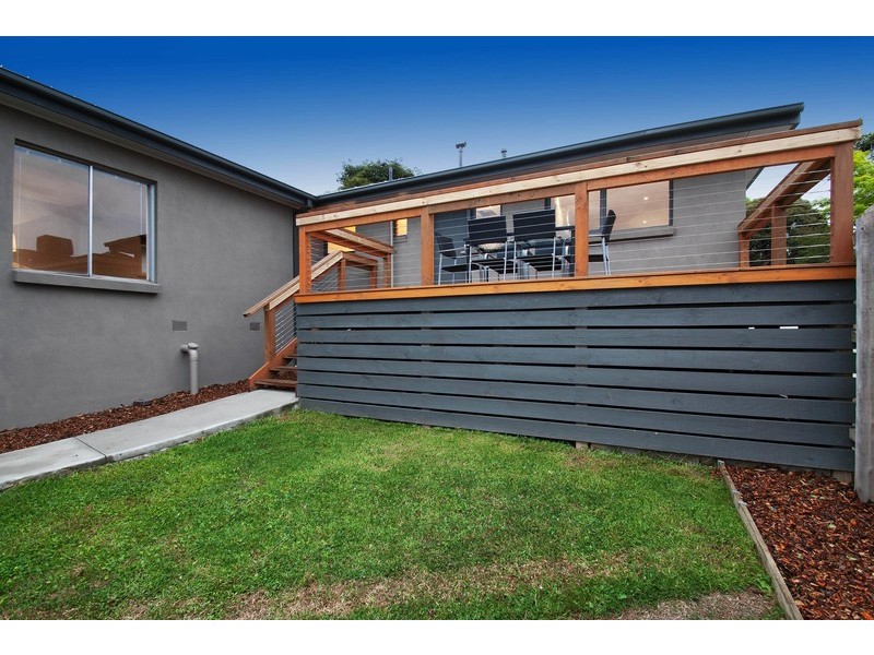 9 Sheldon Avenue, Mooroolbark VIC 3138