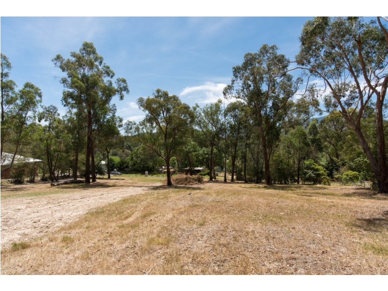 19 McGregor Avenue East, Healesville VIC 3777
