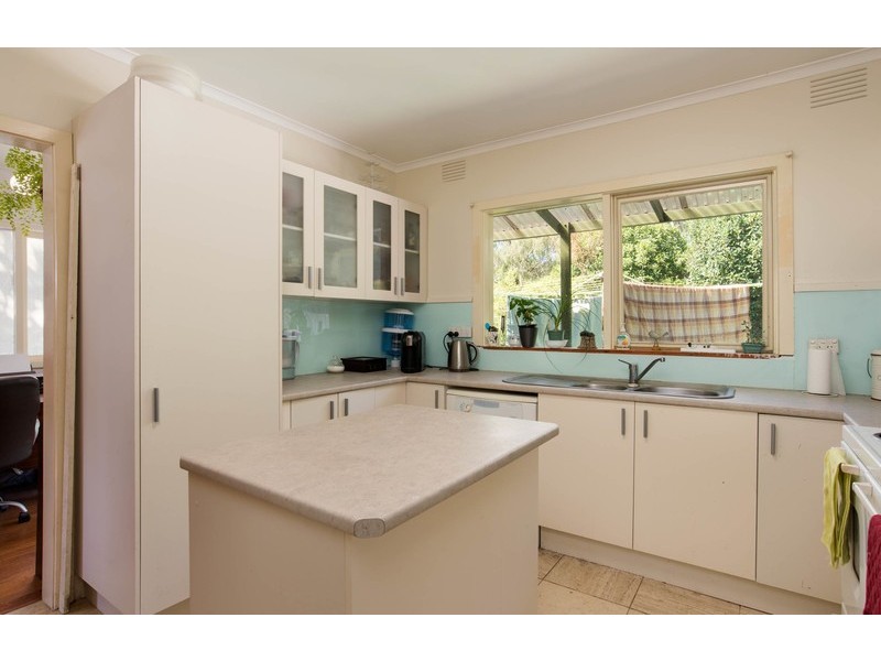 22 Scenic Drive, Launching Place VIC 3139