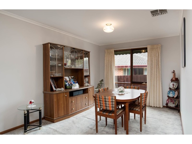 42 Summerhill Park Drive, Mooroolbark VIC 3138