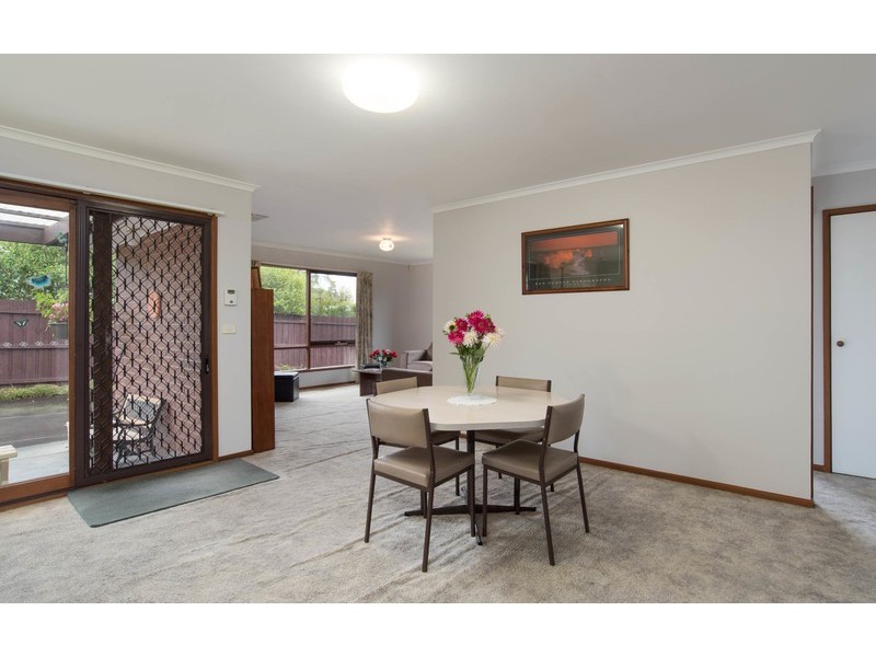 42 Summerhill Park Drive, Mooroolbark VIC 3138