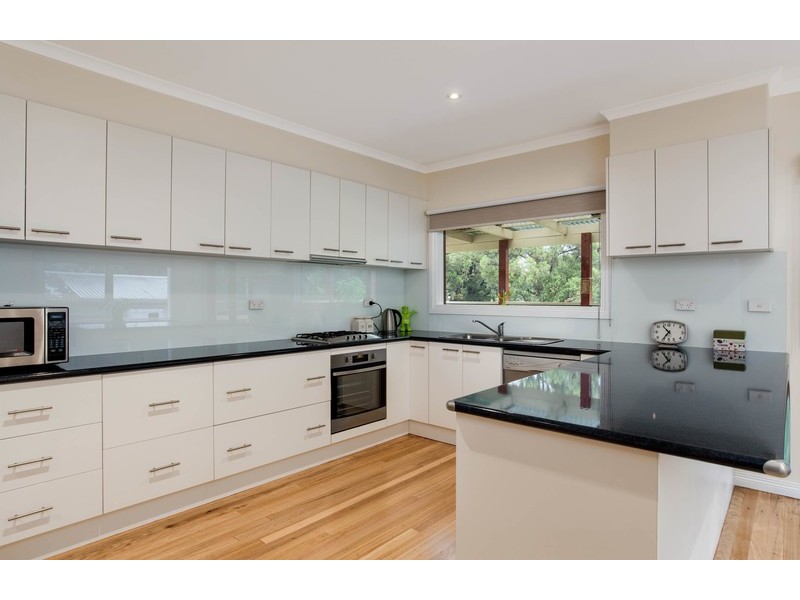 16 Lusatia Park Road, Woori Yallock VIC 3139