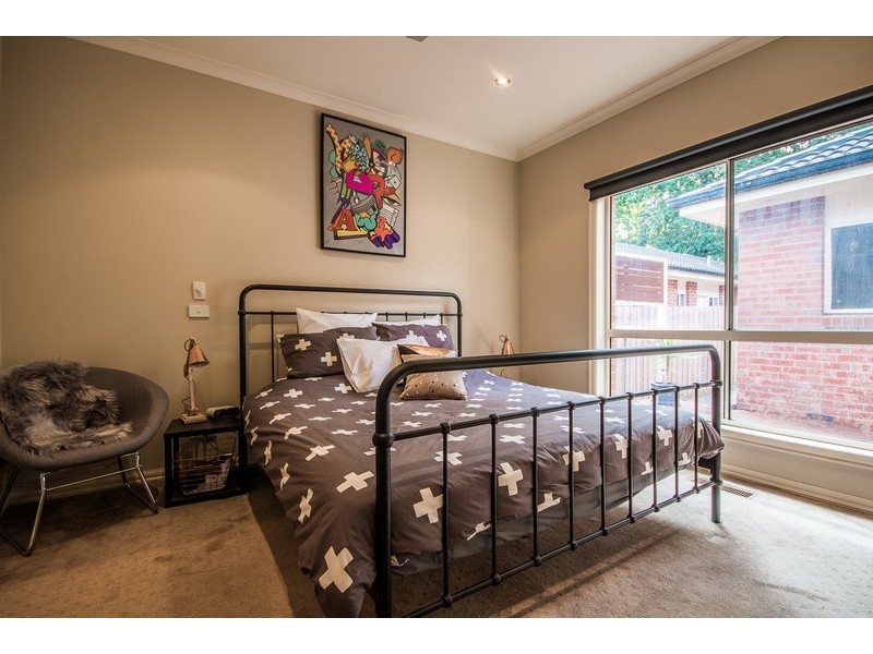 2 Balmoral Street, Kilsyth VIC 3137