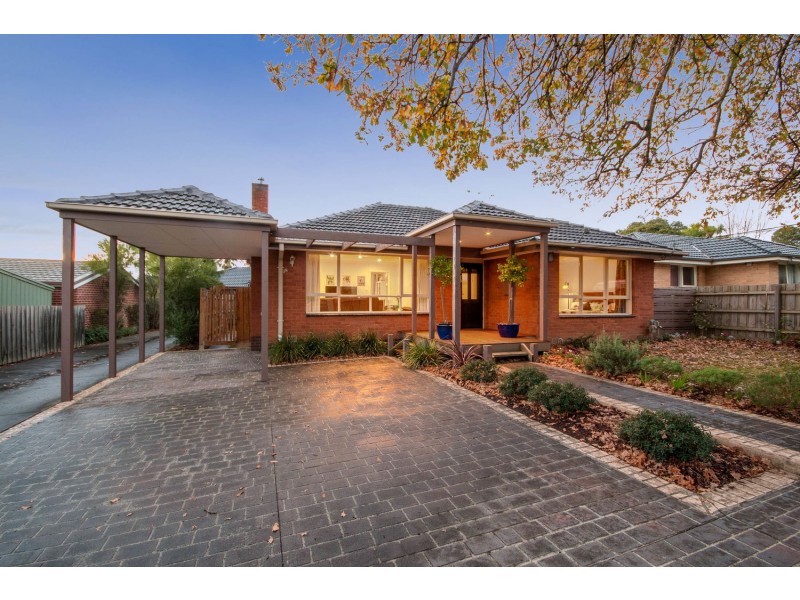 18 Thomas Street, Croydon South VIC 3136