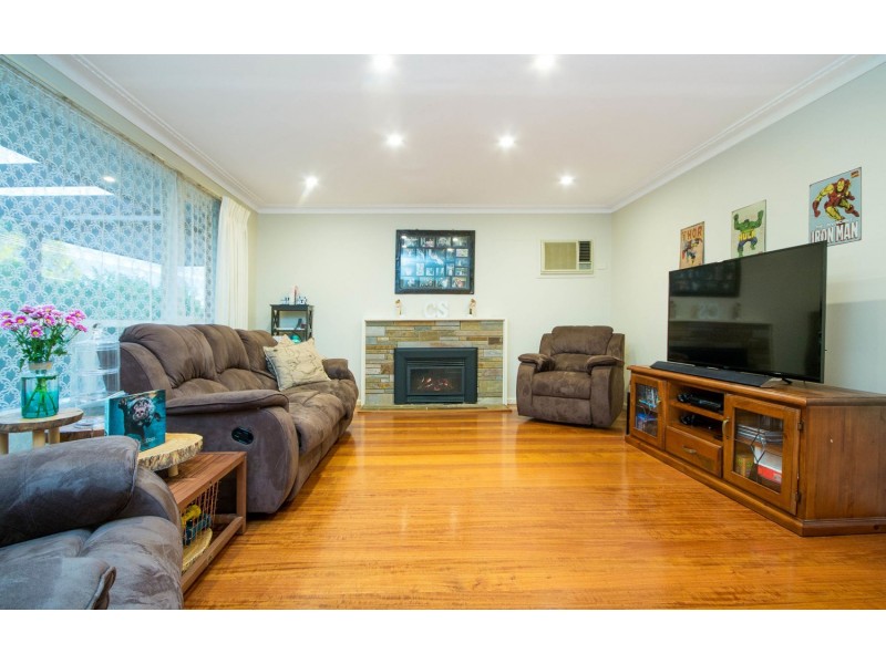 18 Thomas Street, Croydon South VIC 3136