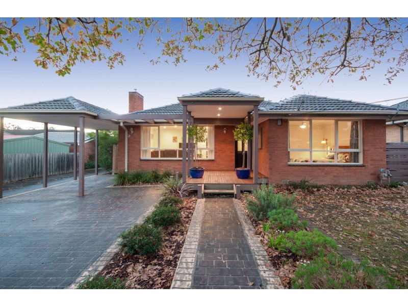 18 Thomas Street, Croydon South VIC 3136