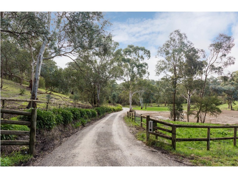 6 Davis Road, Wonga Park VIC 3115