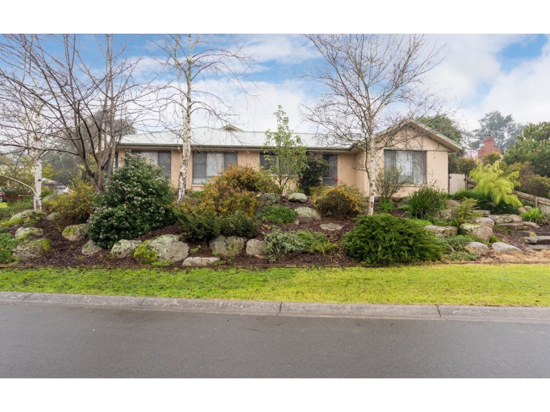 6 Katherine Place, Mount Evelyn VIC 3796