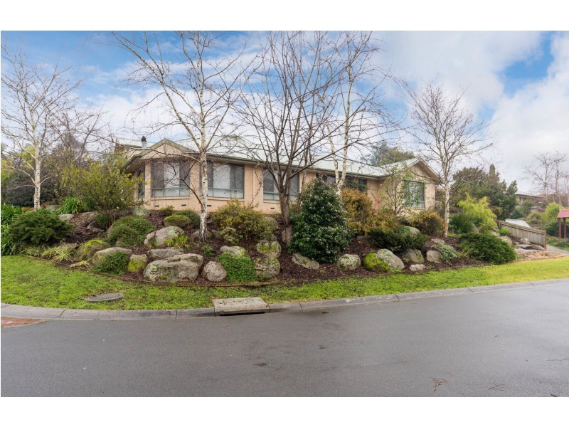 6 Katherine Place, Mount Evelyn VIC 3796