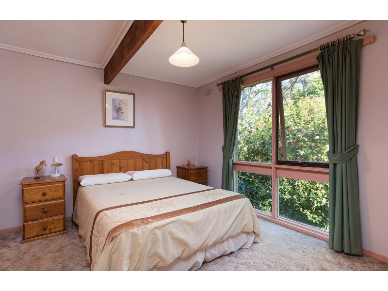 8 Leggett Drive, Mount Evelyn VIC 3796