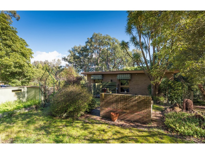 8 Leggett Drive, Mount Evelyn VIC 3796