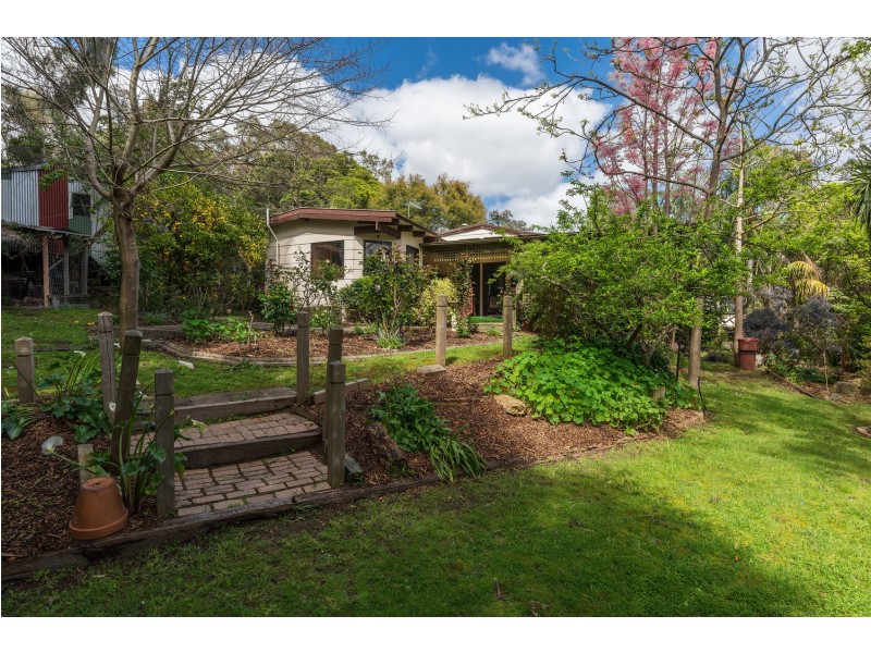 11 Davey Road, Mount Evelyn VIC 3796