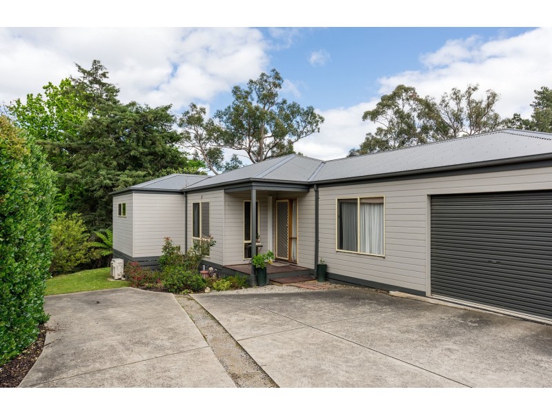 348a Warburton Highway, Wandin North VIC 3139