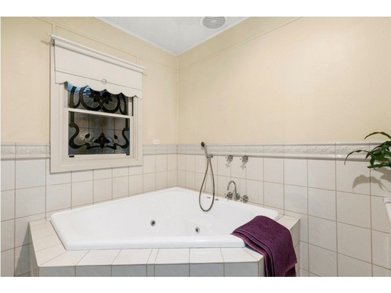 128 Monbulk Road, Mount Evelyn VIC 3796