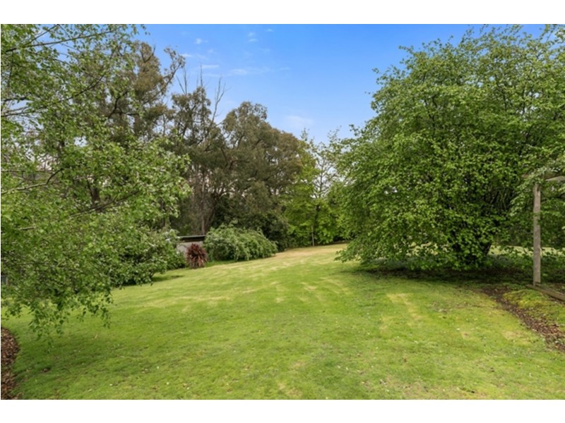 128 Monbulk Road, Mount Evelyn VIC 3796