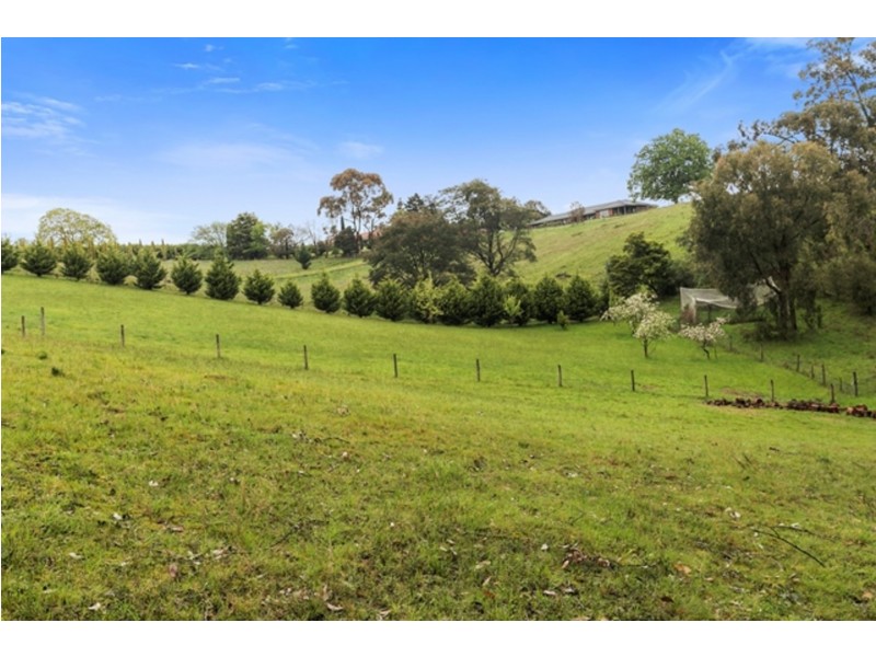 128 Monbulk Road, Mount Evelyn VIC 3796