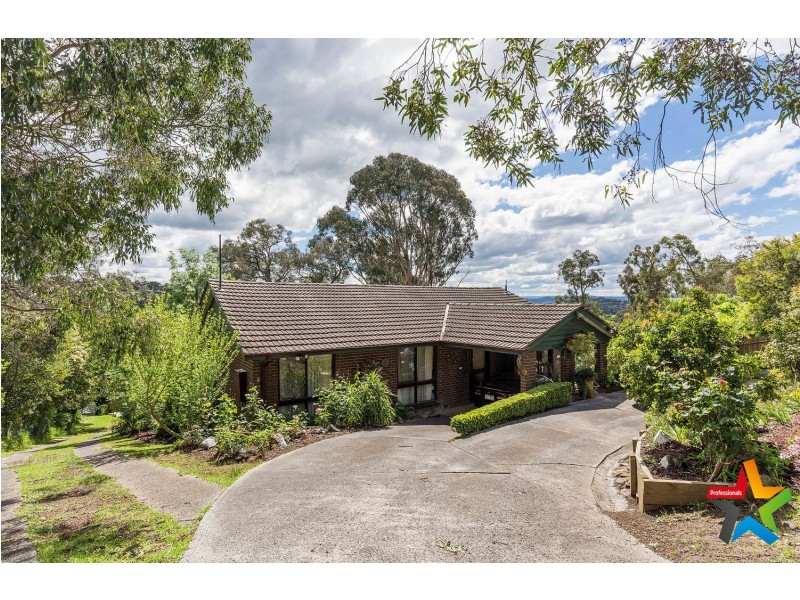 11 Commercial Road, Mount Evelyn VIC 3796