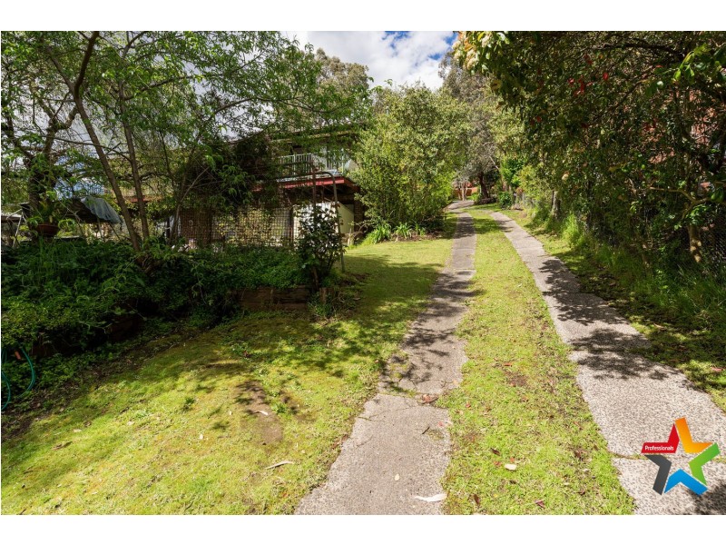 11 Commercial Road, Mount Evelyn VIC 3796