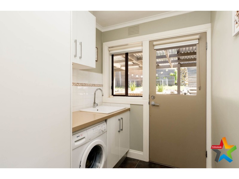 5 Olive Grove, Lilydale VIC 3140