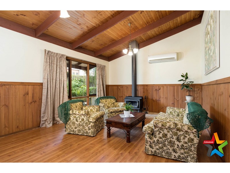 4 Monbulk Road, Mount Evelyn VIC 3796