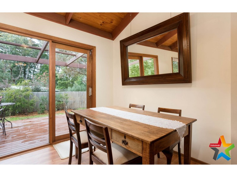 4 Monbulk Road, Mount Evelyn VIC 3796