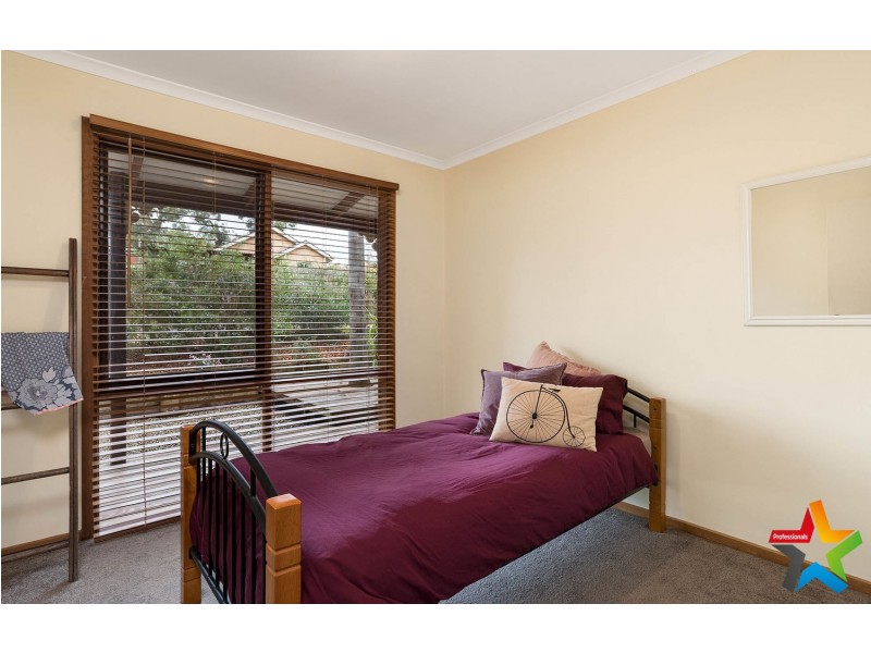 4 Monbulk Road, Mount Evelyn VIC 3796