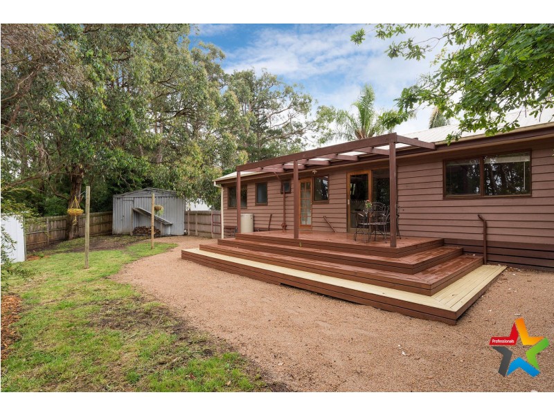 4 Monbulk Road, Mount Evelyn VIC 3796