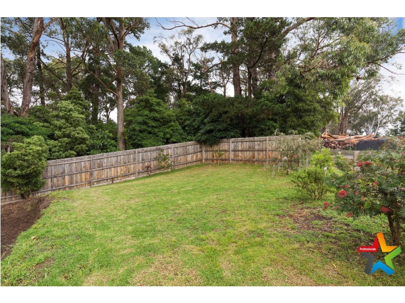 4 Monbulk Road, Mount Evelyn VIC 3796