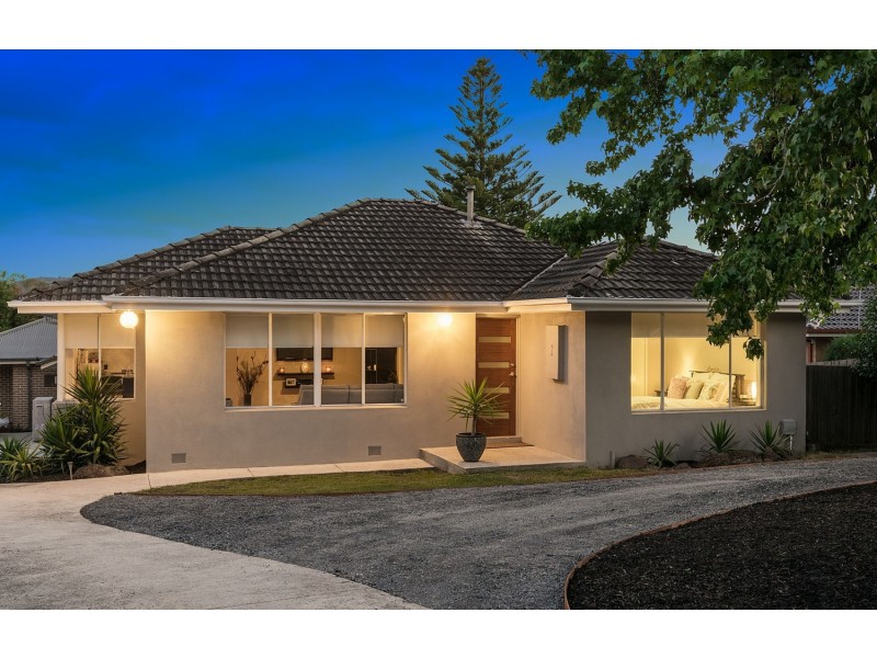 2 Lansell Road, Mooroolbark VIC 3138