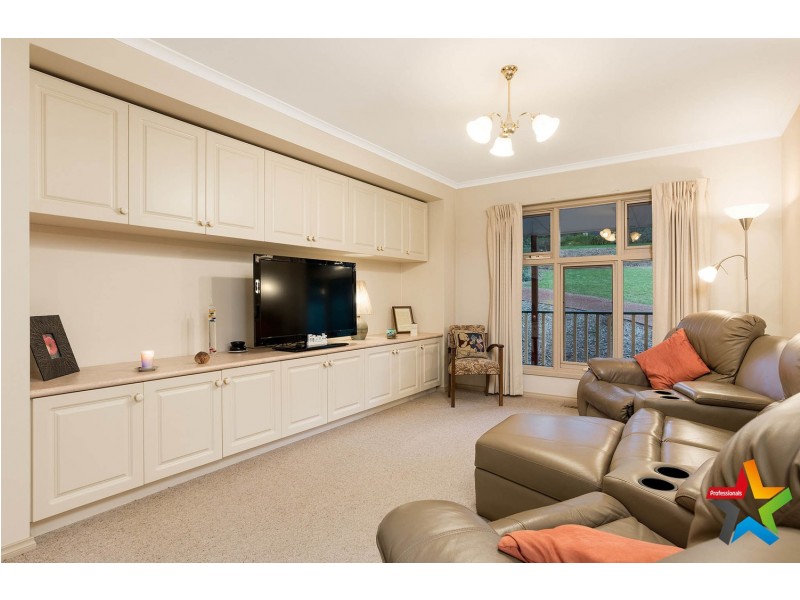 11 Francis Crescent, Mount Evelyn VIC 3796