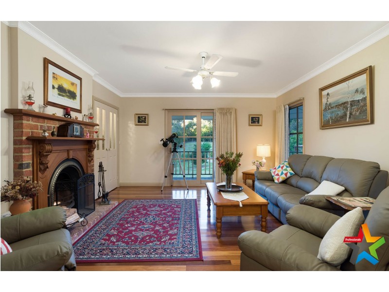 11 Francis Crescent, Mount Evelyn VIC 3796