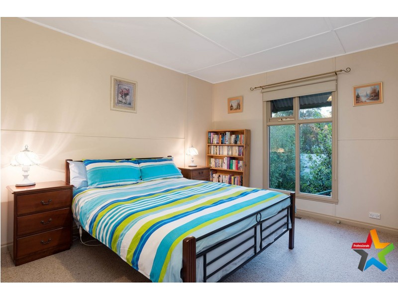 11 Francis Crescent, Mount Evelyn VIC 3796